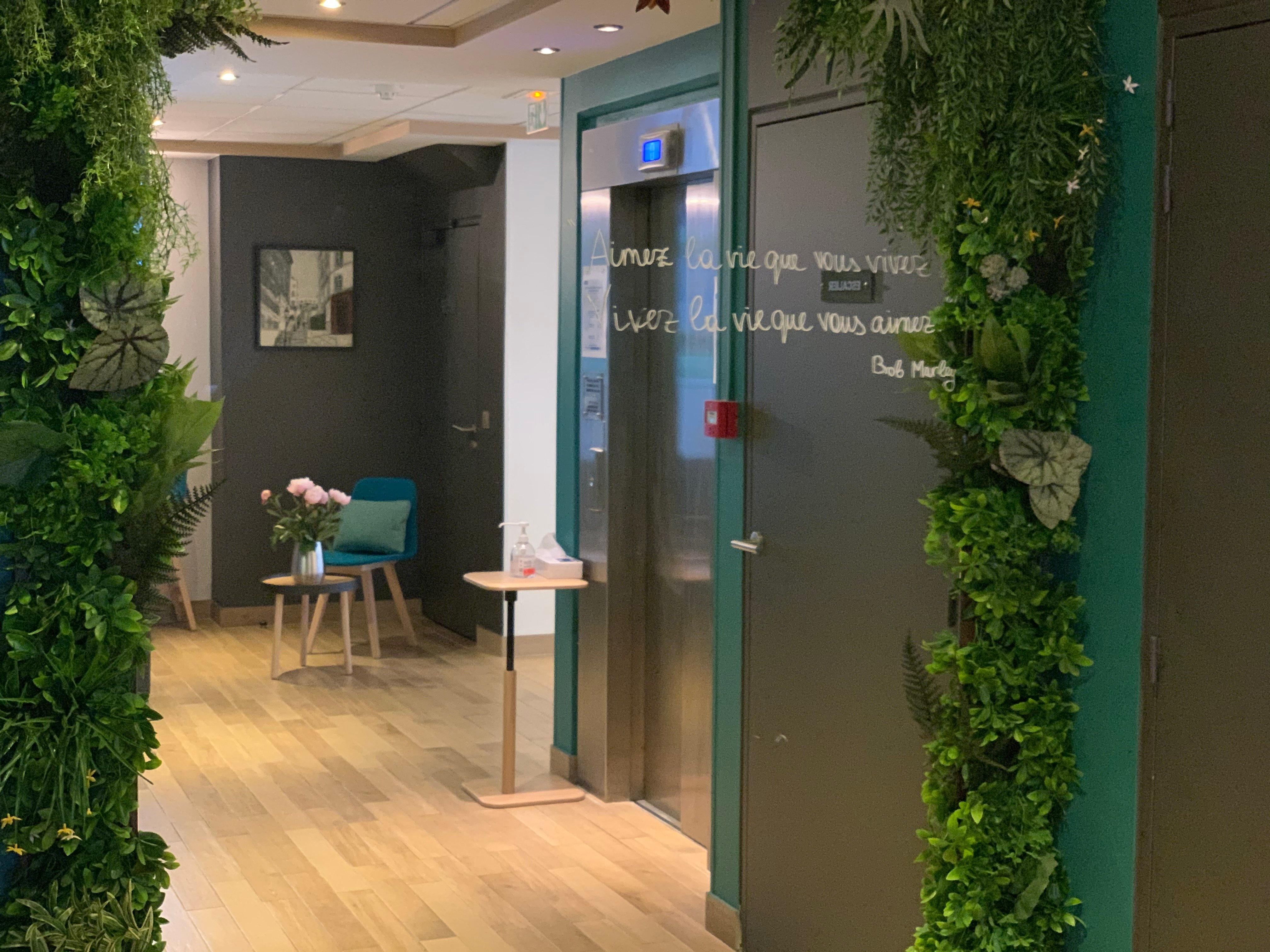 Holiday Inn Paris Montmartre By Ihg Bagian luar foto