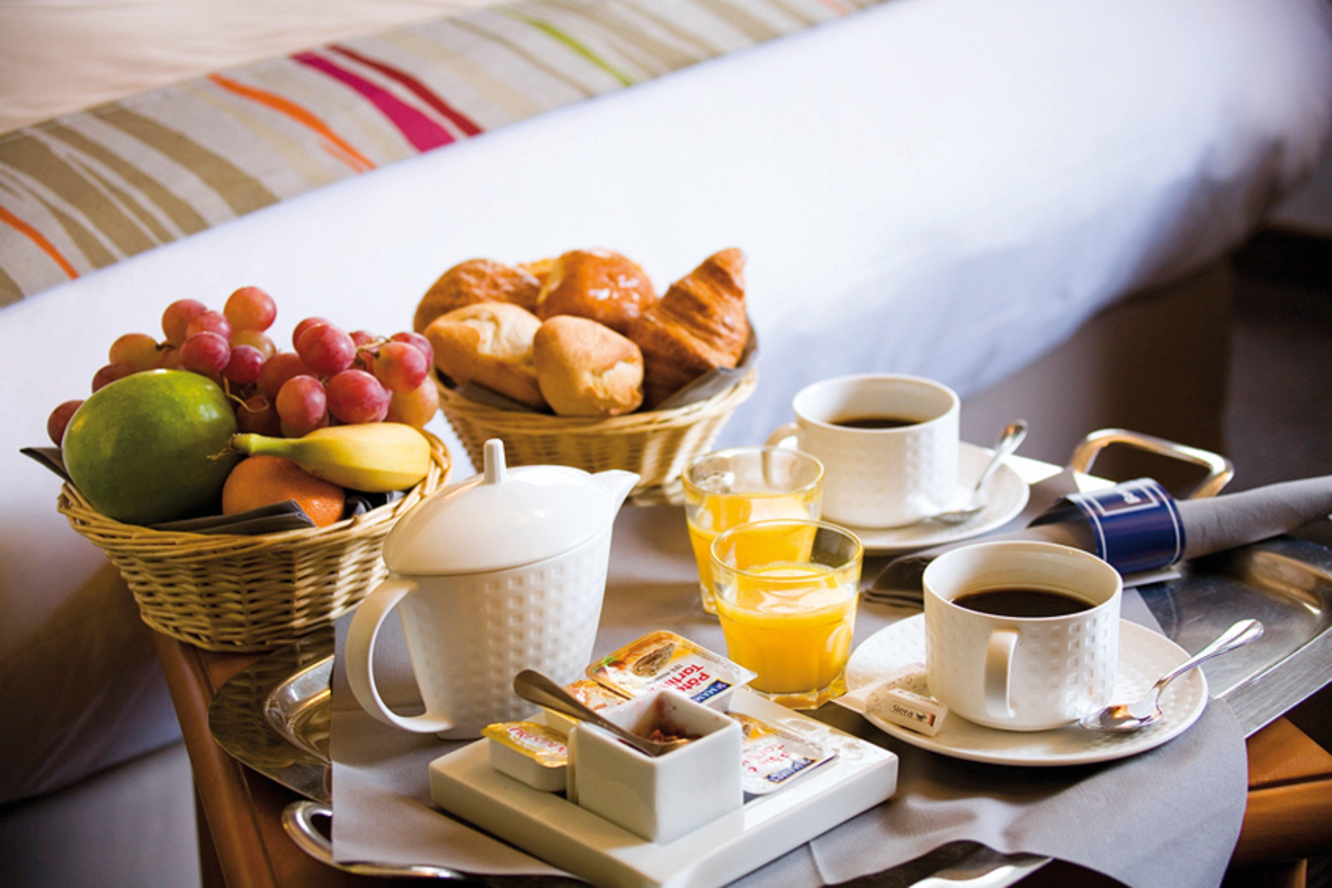 Holiday Inn Paris Montmartre By Ihg Bagian luar foto